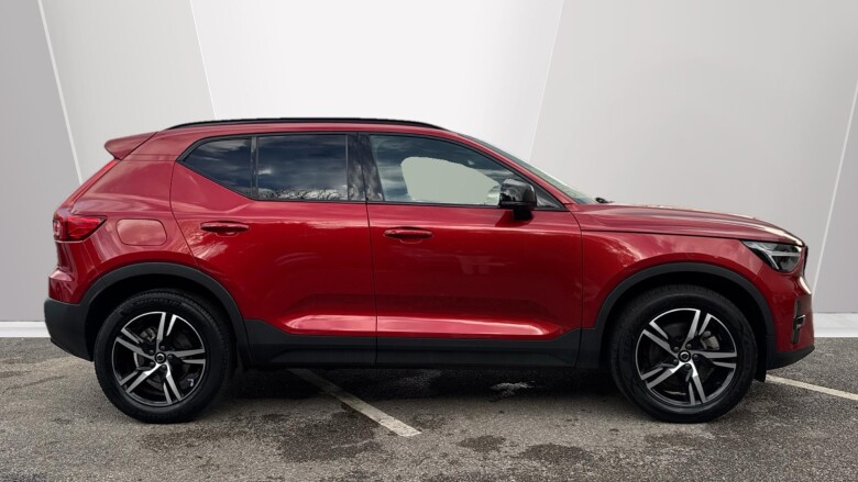 Volvo XC40 2.0 B4P Plus Dark 5dr Auto Petrol Estate